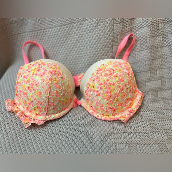 Victoria’s Secret Dream Angels Push Up Bra - Picture 1 of 6